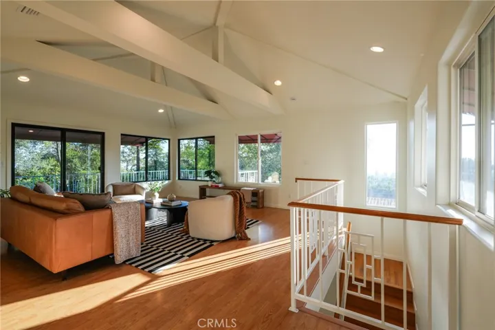 430 Devonwood Road, Altadena, California 91001