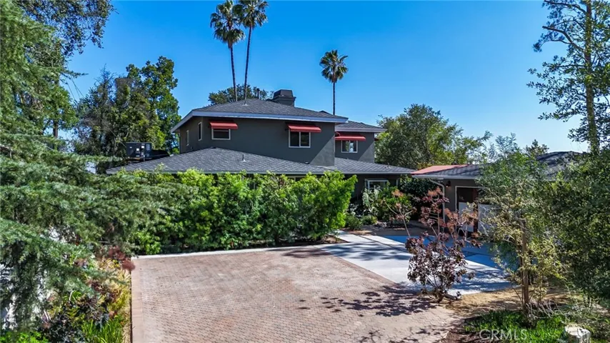 430 Devonwood Road, Altadena, California 91001