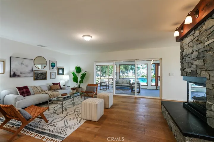 430 Devonwood Road, Altadena, California 91001