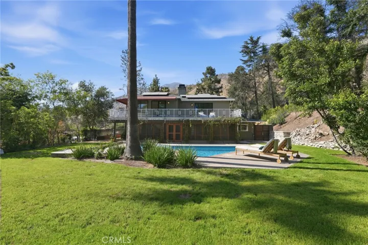 430 Devonwood Road, Altadena, California 91001