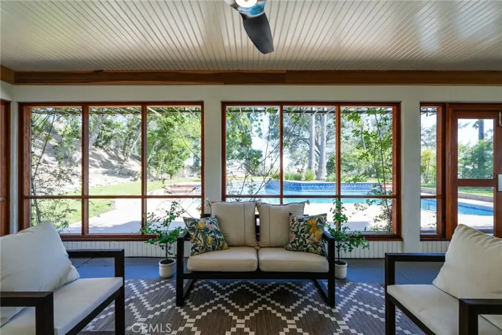 430 Devonwood Road, Altadena, California 91001