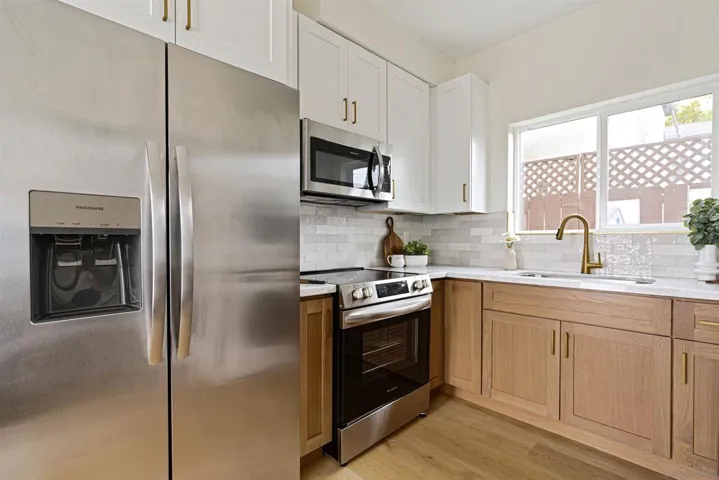 1953 Emerald St, San Diego, California 92109