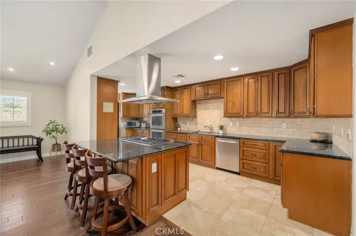 2784 Vuelta Grande, Long Beach, California 90815