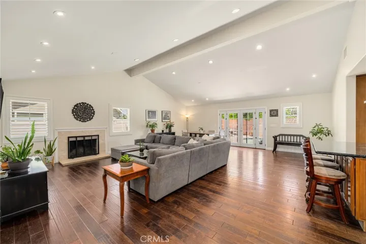 2784 Vuelta Grande, Long Beach, California 90815