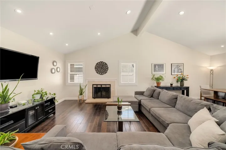 2784 Vuelta Grande, Long Beach, California 90815