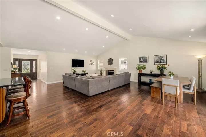 2784 Vuelta Grande, Long Beach, California 90815