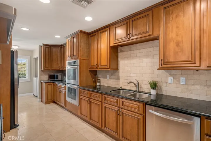2784 Vuelta Grande, Long Beach, California 90815