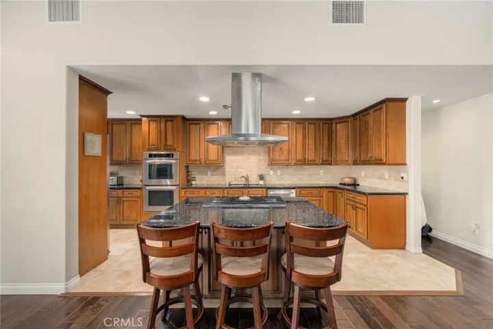 2784 Vuelta Grande, Long Beach, California 90815