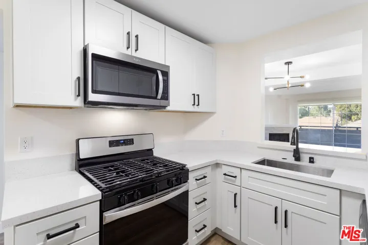 535 W 4th Street 110, Long Beach, California 90802