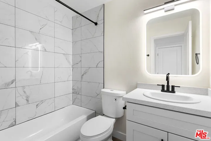 535 W 4th Street 110, Long Beach, California 90802