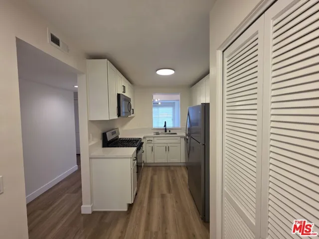 535 W 4th Street 110, Long Beach, California 90802