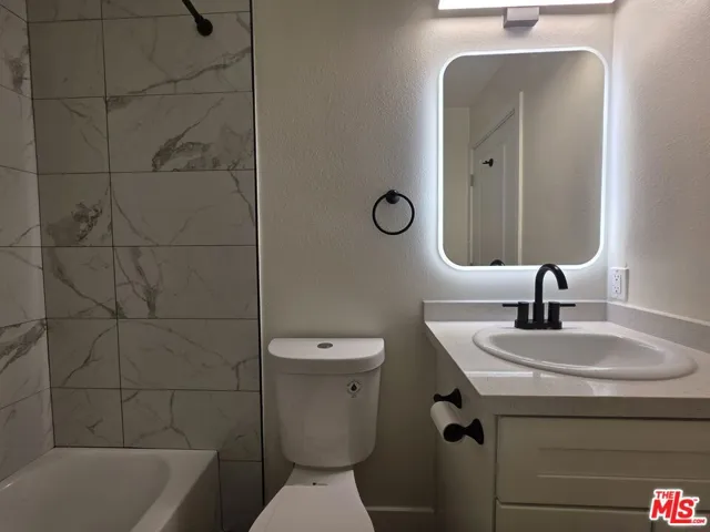 535 W 4th Street 110, Long Beach, California 90802