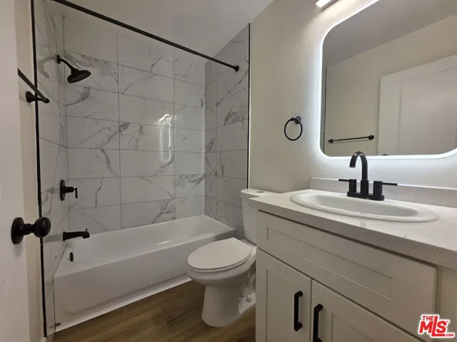 535 W 4th Street 110, Long Beach, California 90802