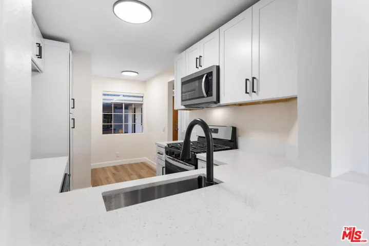 535 W 4th Street 110, Long Beach, California 90802