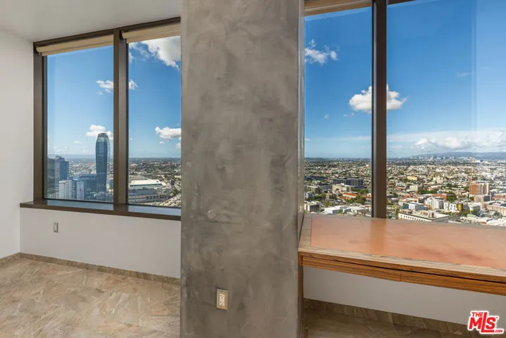 1100 Wilshire Boulevard 2911, Los Angeles, California 90017