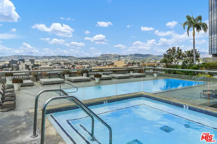 1100 Wilshire Boulevard 2911, Los Angeles, California 90017