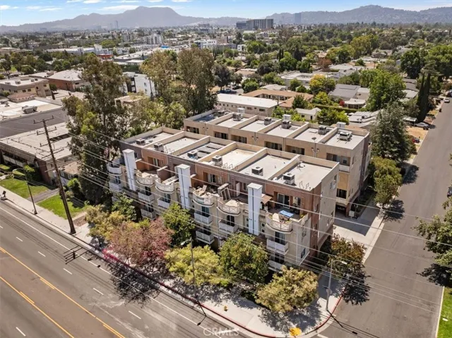 11622 Oxnard Street, North Hollywood, California 91606