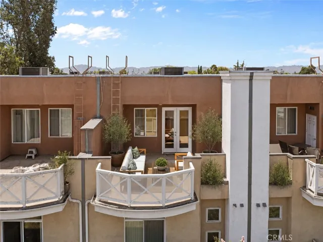11622 Oxnard Street, North Hollywood, California 91606