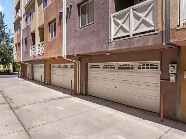 11622 Oxnard Street, North Hollywood, California 91606