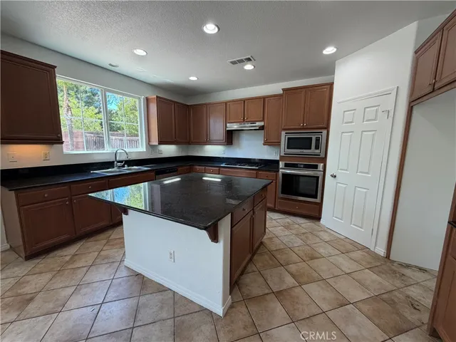 40463 Ariel Hope Way, Murrieta, California 92563