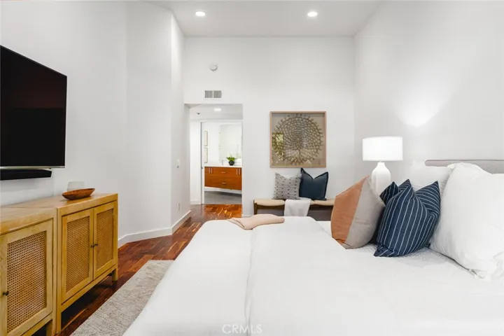 280 Cagney Lane 301, Newport Beach, California 92663