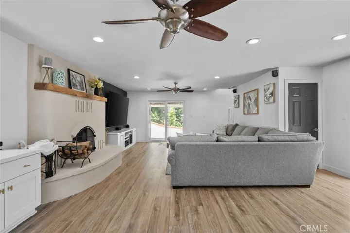 1015 Summit, Crestline, California 92325