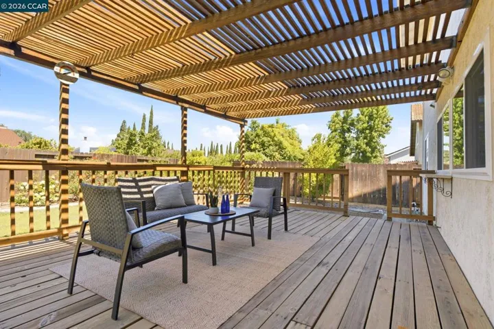 1358 Shade Oak Ln, Concord, California 94521