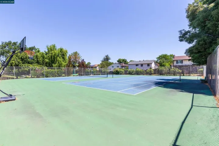 1358 Shade Oak Ln, Concord, California 94521