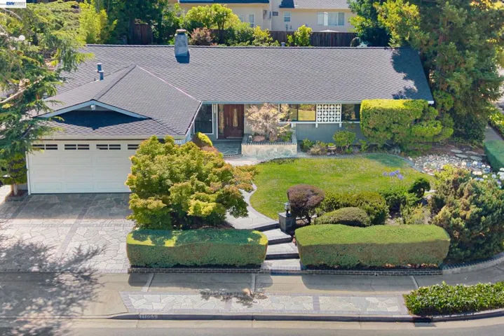 11055 La Paloma Dr, Cupertino, California 95014-4717