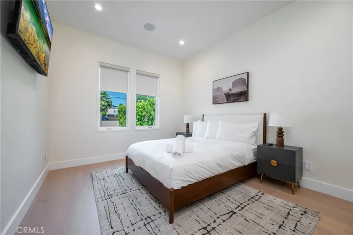 4906 Gaviota, Encino, California 91436