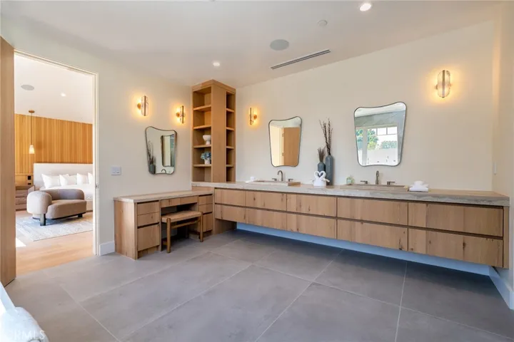 4906 Gaviota, Encino, California 91436