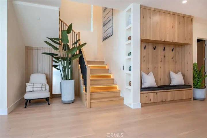 4906 Gaviota, Encino, California 91436