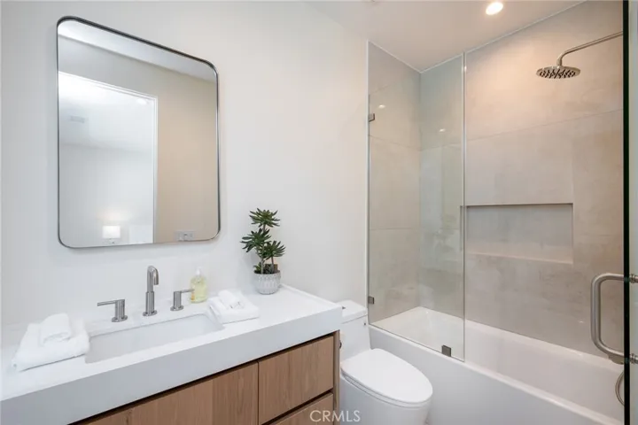 4906 Gaviota, Encino, California 91436