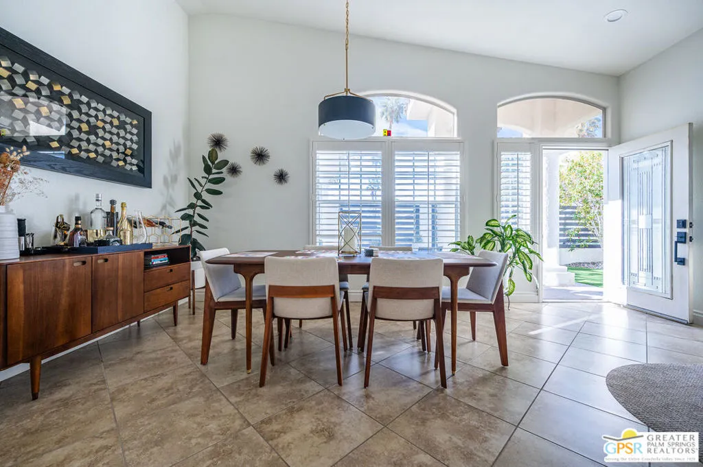 68210 Bella Vista Rd