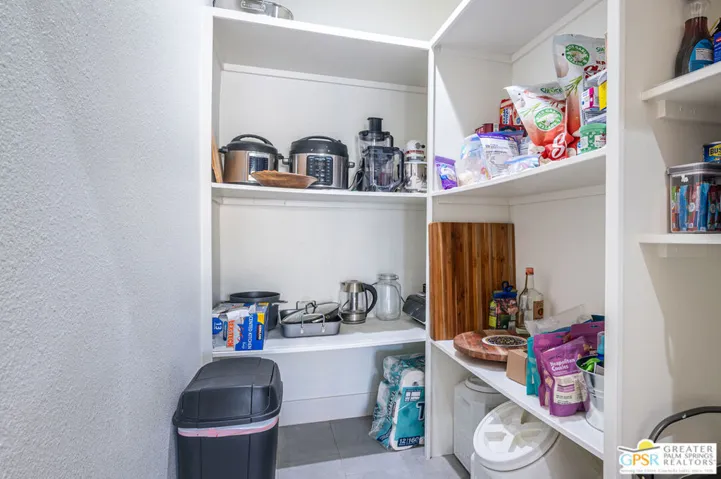 walk in pantry