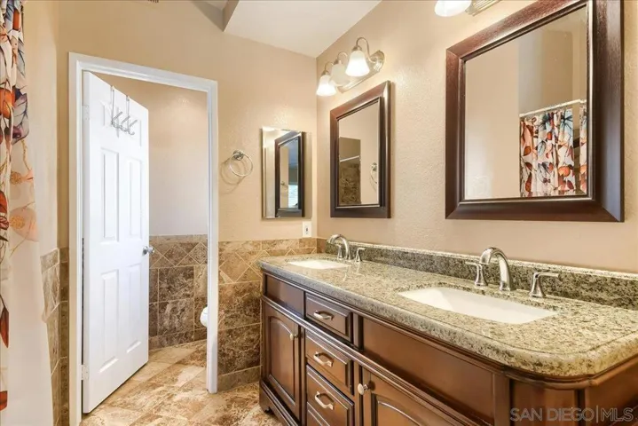 13801 Pinkard Way 8, El Cajon, California 92021