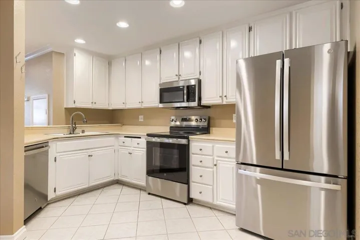 13801 Pinkard Way 8, El Cajon, California 92021
