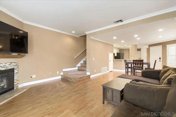 13801 Pinkard Way 8, El Cajon, California 92021