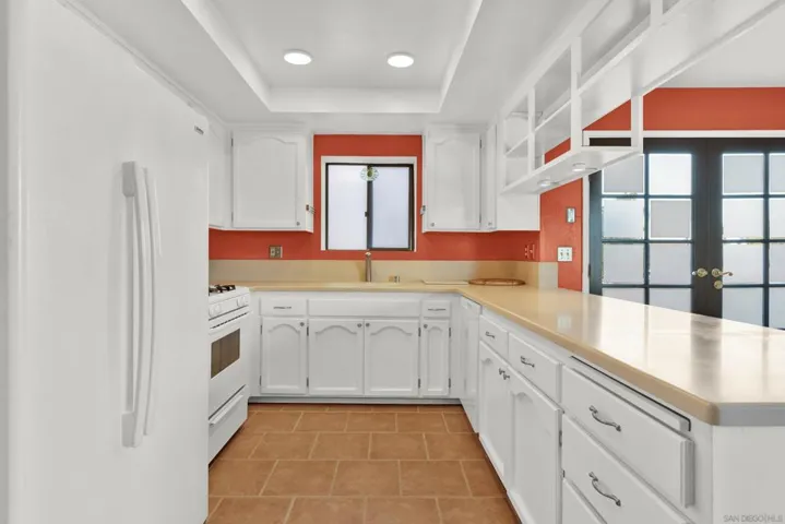 4585 51st 4, San Diego, California 92115