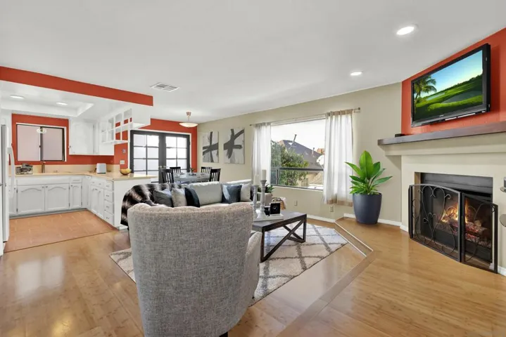4585 51st 4, San Diego, California 92115