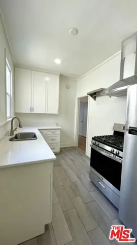 460 S Manhattan Place 4179, Los Angeles, California 90020