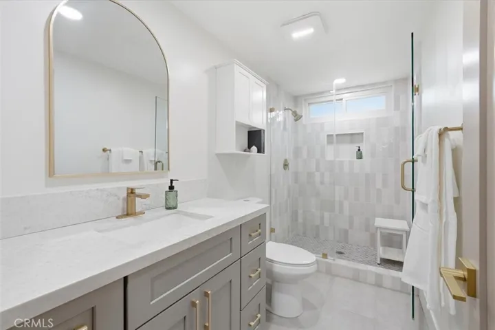 Upstairs bathroom