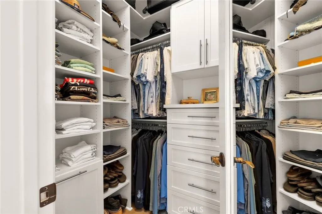 Custom walk-in closet #2
