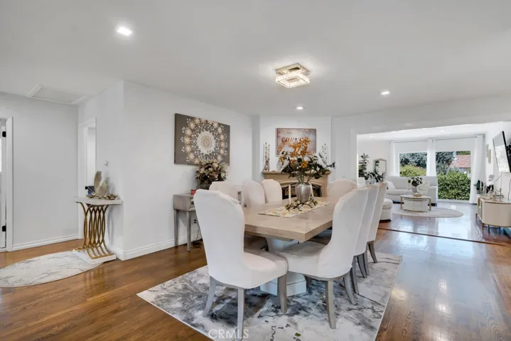 6954 Woodlake Avenue, West Hills, California 91307