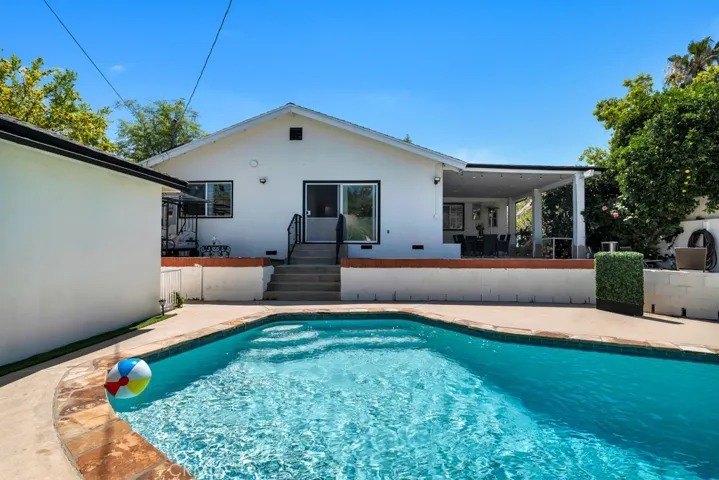 6954 Woodlake Avenue, West Hills, California 91307