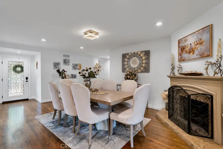 6954 Woodlake Avenue, West Hills, California 91307