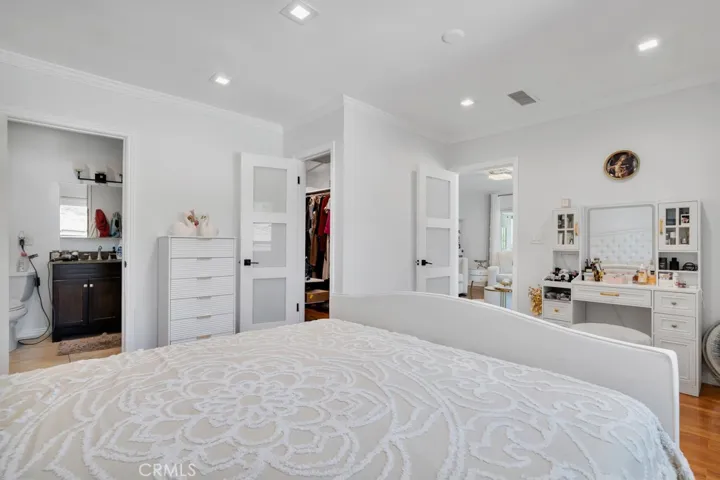 6954 Woodlake Avenue, West Hills, California 91307