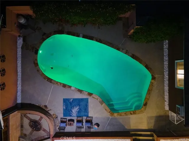 6954 Woodlake Avenue, West Hills, California 91307