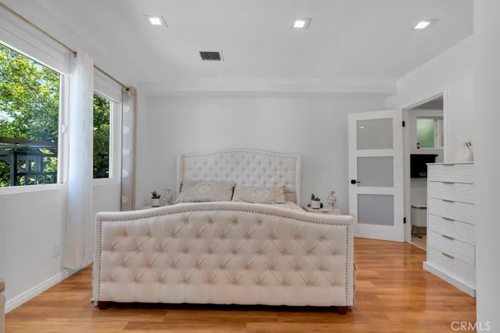 6954 Woodlake Avenue, West Hills, California 91307