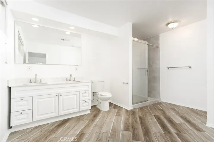 13951 Terra Bella Street, Los Angeles, California 91331